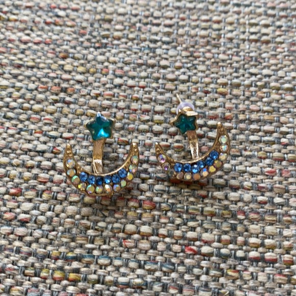 Star & Moon Earrings - Picture 3 of 4